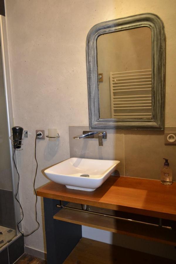 Chambre d'hôte grande suite Chef-Boutonne Extérieur photo