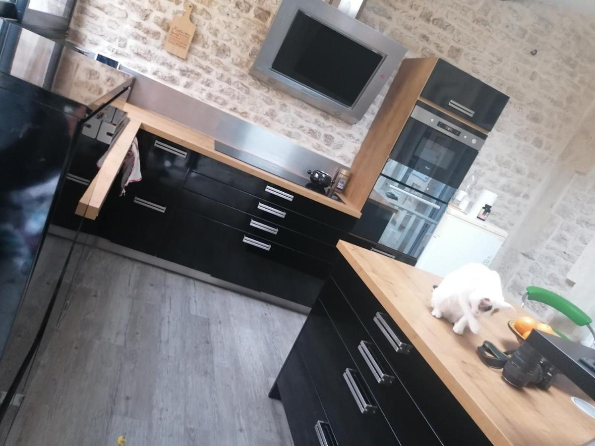 Chambre d'hôte grande suite Chef-Boutonne Extérieur photo